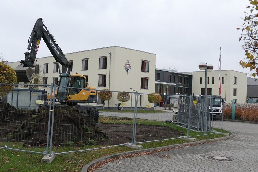 Seit einer Woche rollen die Bagger vor dem St. Joseph-Krankenhaus